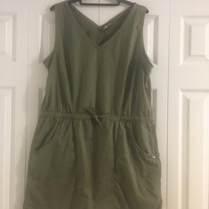 Aphrodite 2.0 in Deep Lichen Green